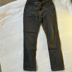 Prana ladies gray jeans, size 6/28 short.